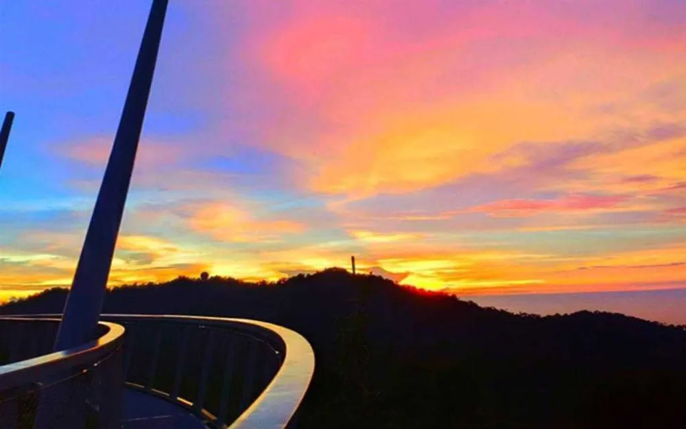 Penang Hill & Temple Private Day Tour + Chauffeur Service